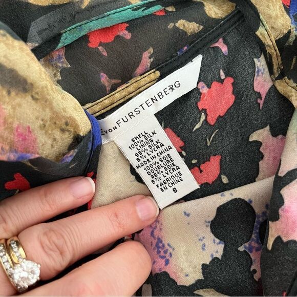 Diane von furstenberg blouse - Picture 4 of 4